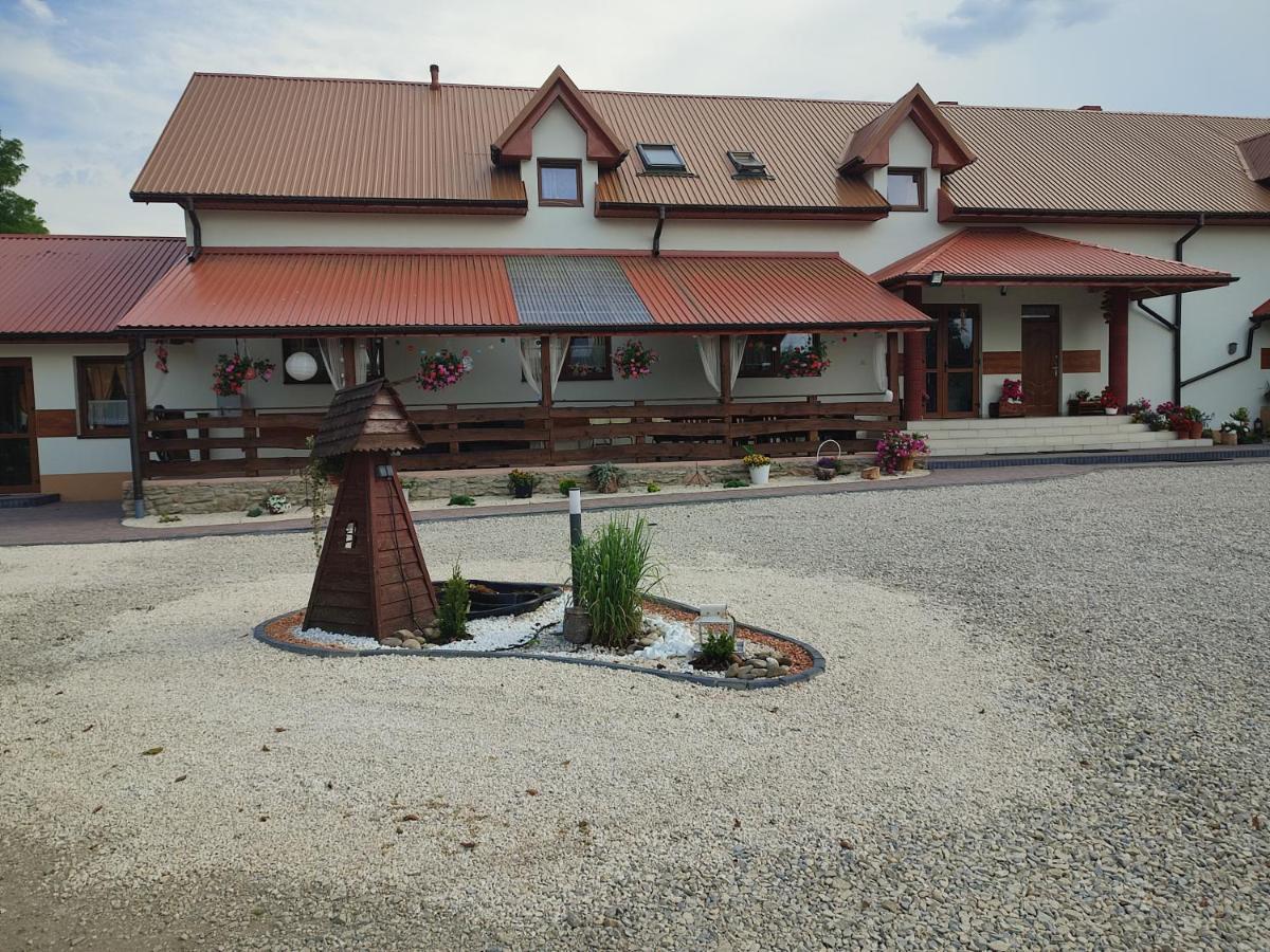 Villa Agrowczasy Nad Stawem à Gartatowice Extérieur photo