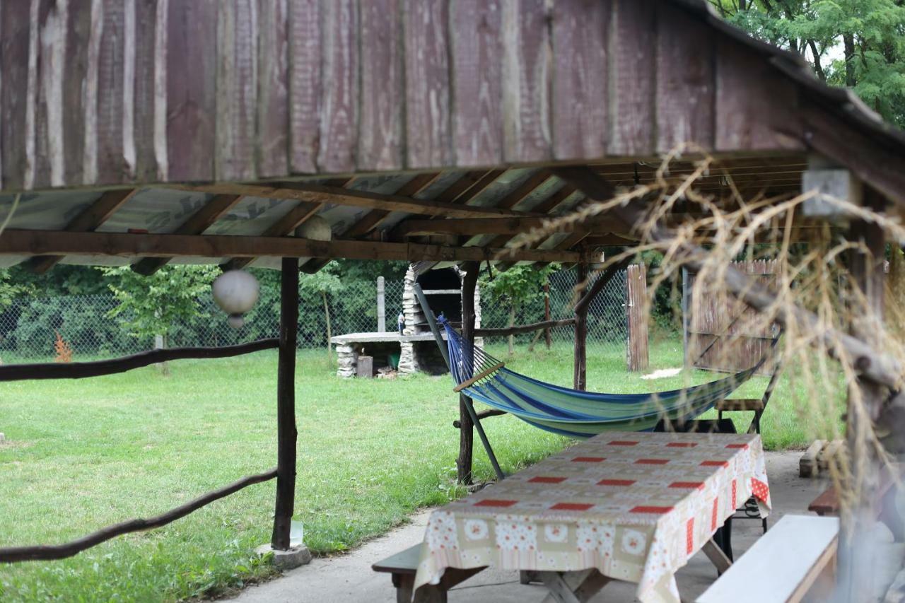 Villa Agrowczasy Nad Stawem à Gartatowice Extérieur photo