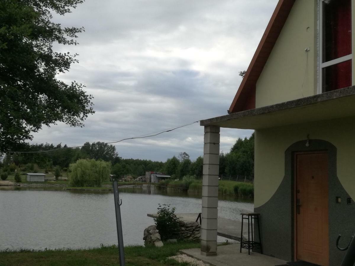 Villa Agrowczasy Nad Stawem à Gartatowice Extérieur photo